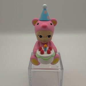 Sonny Angel Birthday Gift Bear Series - Confirmed Birthday Cake Hug.